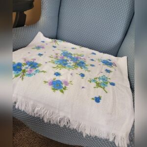 1970s Cone Blue and Purple Floral Towel